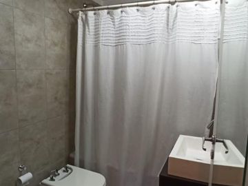 SEMI PISO DE 3 AMBIENTES CON COCHERA