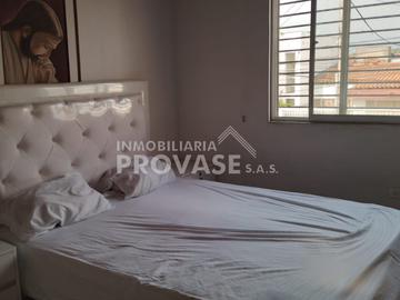 casa en venta en niza. Cod V102908