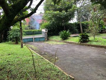 dijual rumah hitung tanah neglasari Ciumbuleuit Bandung dekat universitas