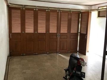 dijual rumah hitung tanah neglasari Ciumbuleuit Bandung dekat universitas