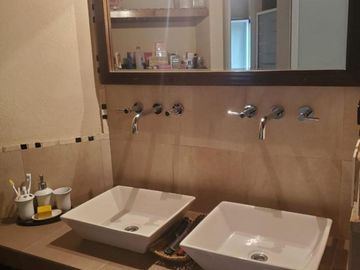 Excelente Casa 7 Amb. En Venta - Barrio Campos De Alvarez, Francisco Alvarez
