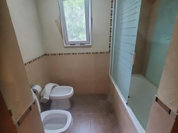 Excelente Casa 7 Amb. En Venta - Barrio Campos De Alvarez, Francisco Alvarez