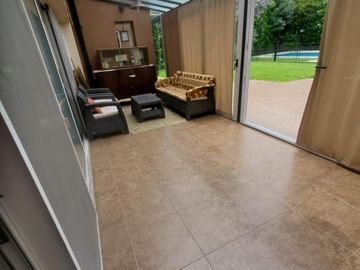 Excelente Casa 7 Amb. En Venta - Barrio Campos De Alvarez, Francisco Alvarez