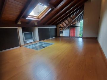 Excelente Casa 7 Amb. En Venta - Barrio Campos De Alvarez, Francisco Alvarez