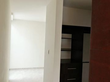 Hermosa Residencia en La Condesa Juriquilla, Estudio o 4ta Rec en PB, Jardín,.