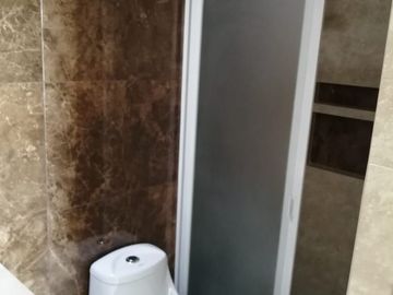 Hermosa Residencia en La Condesa Juriquilla, Estudio o 4ta Rec en PB, Jardín,.