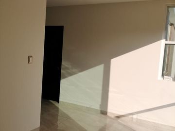 Hermosa Residencia en La Condesa Juriquilla, Estudio o 4ta Rec en PB, Jardín,.