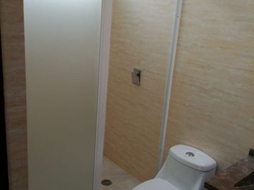 Hermosa Residencia en La Condesa Juriquilla, Estudio o 4ta Rec en PB, Jardín,.