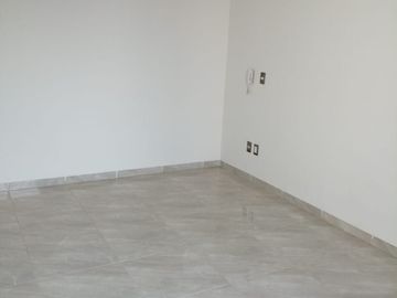 Hermosa Residencia en La Condesa Juriquilla, Estudio o 4ta Rec en PB, Jardín,.