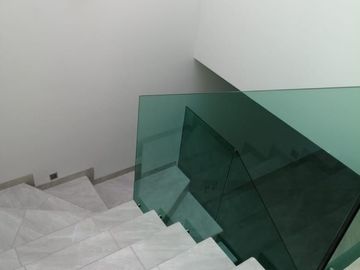 Hermosa Residencia en La Condesa Juriquilla, Estudio o 4ta Rec en PB, Jardín,.