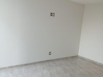 Hermosa Residencia en La Condesa Juriquilla, Estudio o 4ta Rec en PB, Jardín,.