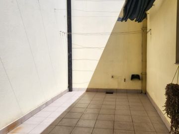 Departamento Tipo Casa en venta en Remedios de Escalada Oeste