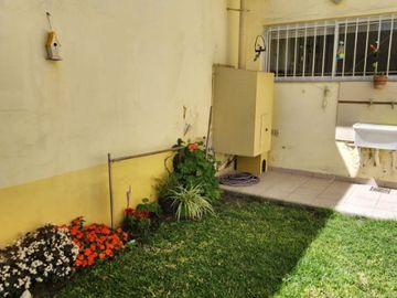 Departamento Tipo Casa en venta en Remedios de Escalada Oeste