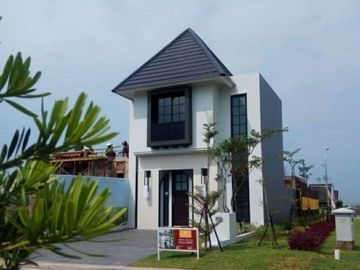 rumah cantik buat keluarga muda,dekat fasilitas danau, clubhouse
