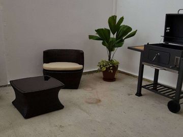 Venta de casa a estrenar con acabados de lujo/Urb. Casalaguna/a 5 minutos de Riocentro Dorado.