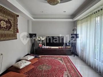 Dijual Rumah Virginia Lagoon di BSD Siap Huni SHM ( 4+1 KT ) Hadap Timur Laut