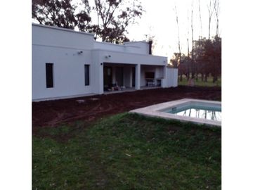 Casa Quinta a estrenar!!! - Barrio de Chacras Malvinas - Brandsen