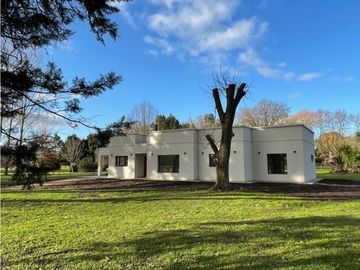 Casa Quinta a estrenar!!! - Barrio de Chacras Malvinas - Brandsen