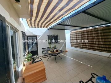 CASA EN VENTA EN TEQUISQUIAPAN, EN COLONIA ADOLFO LOPEZ MATEOSLUPITA