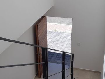 Hermosa Casa en La Condesa Juriquilla, Pasillo Lateral, Jardín, Estudio, 3 Recs