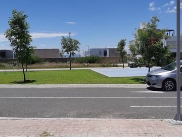 Hermosa Casa en La Condesa Juriquilla, Pasillo Lateral, Jardín, Estudio, 3 Recs