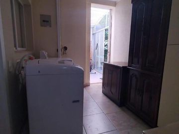 EN VENTA BONITA CASA  DENTRO DE CONJUNTO EN CUMBAYÁ