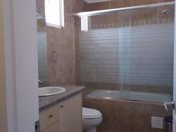 EN VENTA BONITA CASA  DENTRO DE CONJUNTO EN CUMBAYÁ