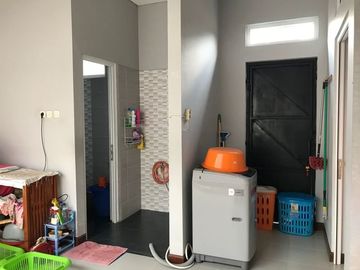 Rumah Tengah Kota Semarang di Jl. Kawi Dekat AKPOL & RS. Elisabeth