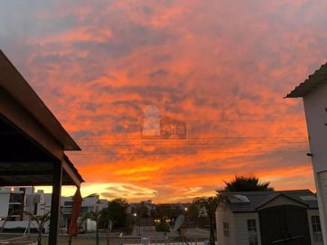 Casa sola en venta con acabados de lujo y vista panorámica desde su roof garden