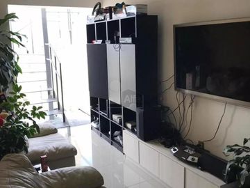 Casa sola en venta con acabados de lujo y vista panorámica desde su roof garden