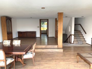 En venta cómoda casa en Cantil del Pedregal, Coyoacán.