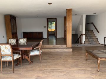 En venta cómoda casa en Cantil del Pedregal, Coyoacán.