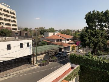 En venta cómoda casa en Cantil del Pedregal, Coyoacán.