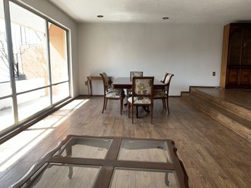 En venta cómoda casa en Cantil del Pedregal, Coyoacán.