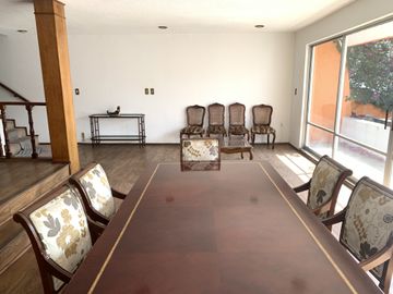 En venta cómoda casa en Cantil del Pedregal, Coyoacán.