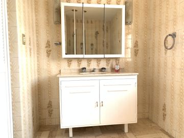 En venta cómoda casa en Cantil del Pedregal, Coyoacán.