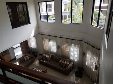 For SALE : 5 BEDROOM CORNER HOUSE & LOT IN VISTA REAL, QC