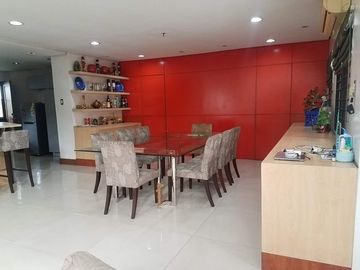 For SALE : 5 BEDROOM CORNER HOUSE & LOT IN VISTA REAL, QC