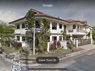 For SALE : 5 BEDROOM CORNER HOUSE & LOT IN VISTA REAL, QC