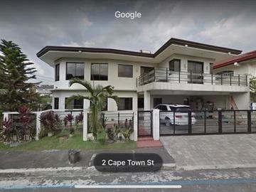 For SALE : 5 BEDROOM CORNER HOUSE & LOT IN VISTA REAL, QC