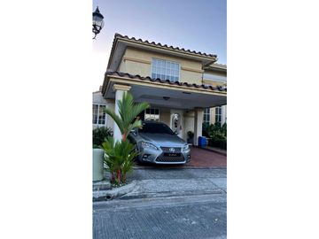 VENTA DE CASA EN CONDADO DEL REY  DORADO SPRINGS