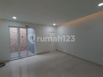 Rumah High Ceiling Hoki Taman Surya 2