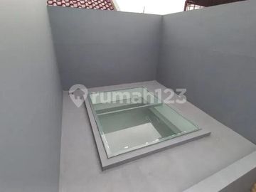 Rumah High Ceiling Hoki Taman Surya 2
