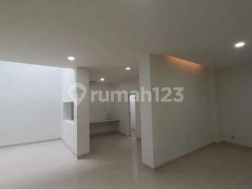 Rumah High Ceiling Hoki Taman Surya 2