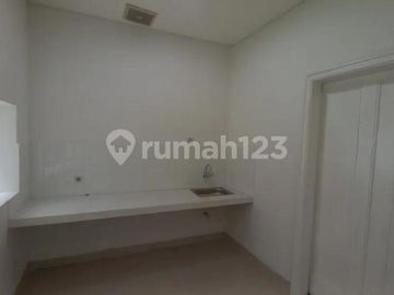 Rumah High Ceiling Hoki Taman Surya 2