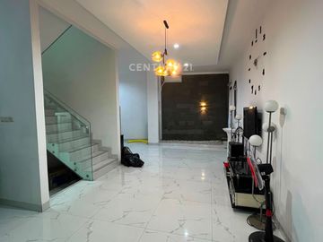 Disewa Rumah Bagus Di Ciputat Cluster Full Furnished Ada Pool