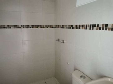 Venta de departamento en La Romareda, ave Narcisa de Jesús, planta baja.