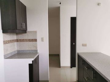 Venta de departamento en La Romareda, ave Narcisa de Jesús, planta baja.