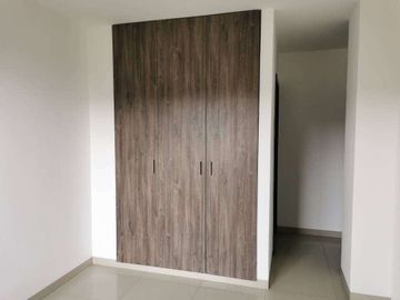 Venta de departamento en La Romareda, ave Narcisa de Jesús, planta baja.