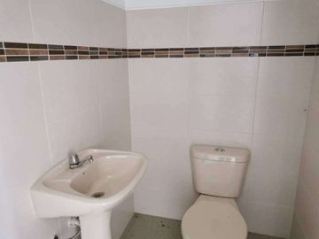Venta de departamento en La Romareda, ave Narcisa de Jesús, planta baja.